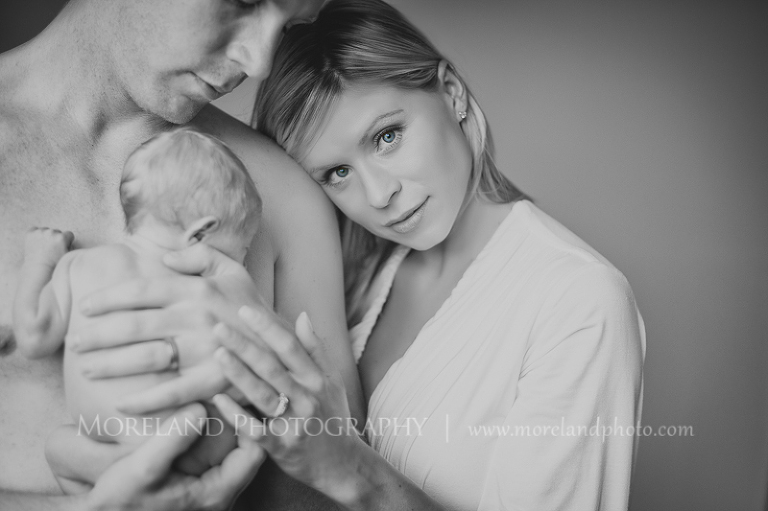 family portrait atlanta newborn photography roswell newborn photography mike moreland photography