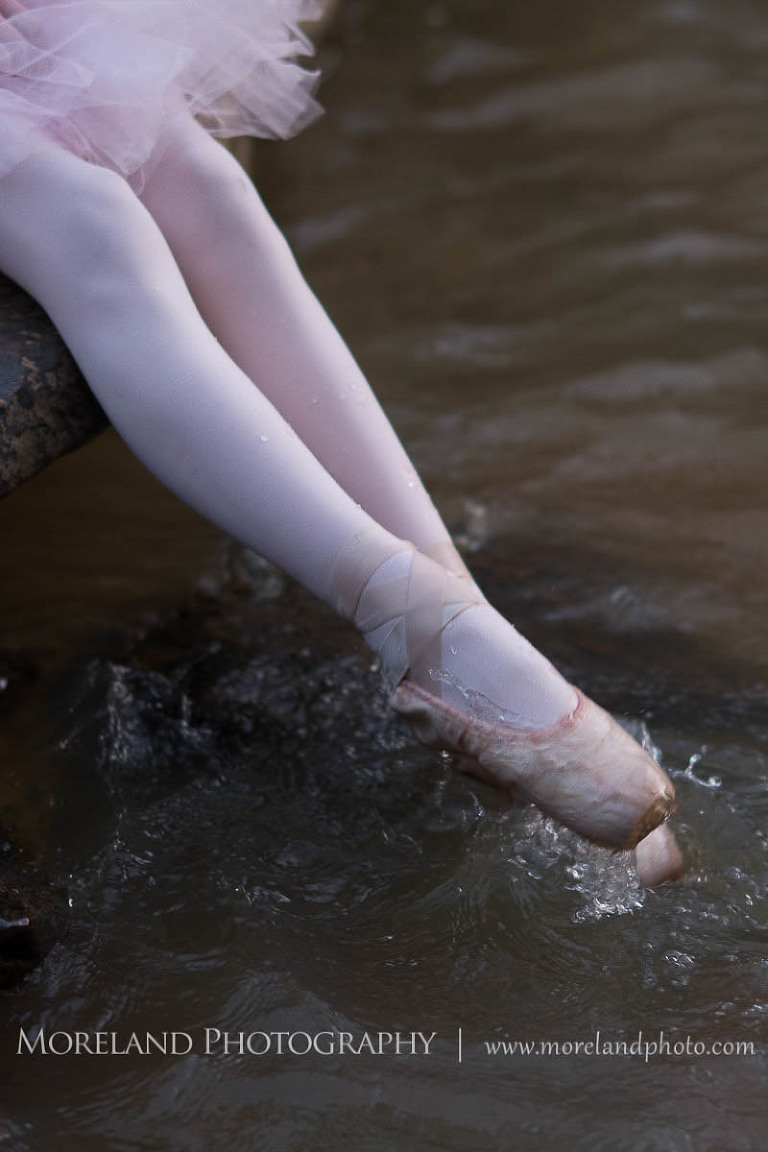 ballerina toes in water splashing, Childen Ballet, Child Portraits, Atlanta Photgraphy, Moreland Photography, Roswell Portraits, ballet shoes, dancer, splashing water,